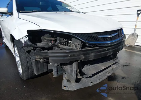 2015 Chrysler 200 Limited z USA, uszkodzony, nr VIN 1C3CCCAB6FN546078